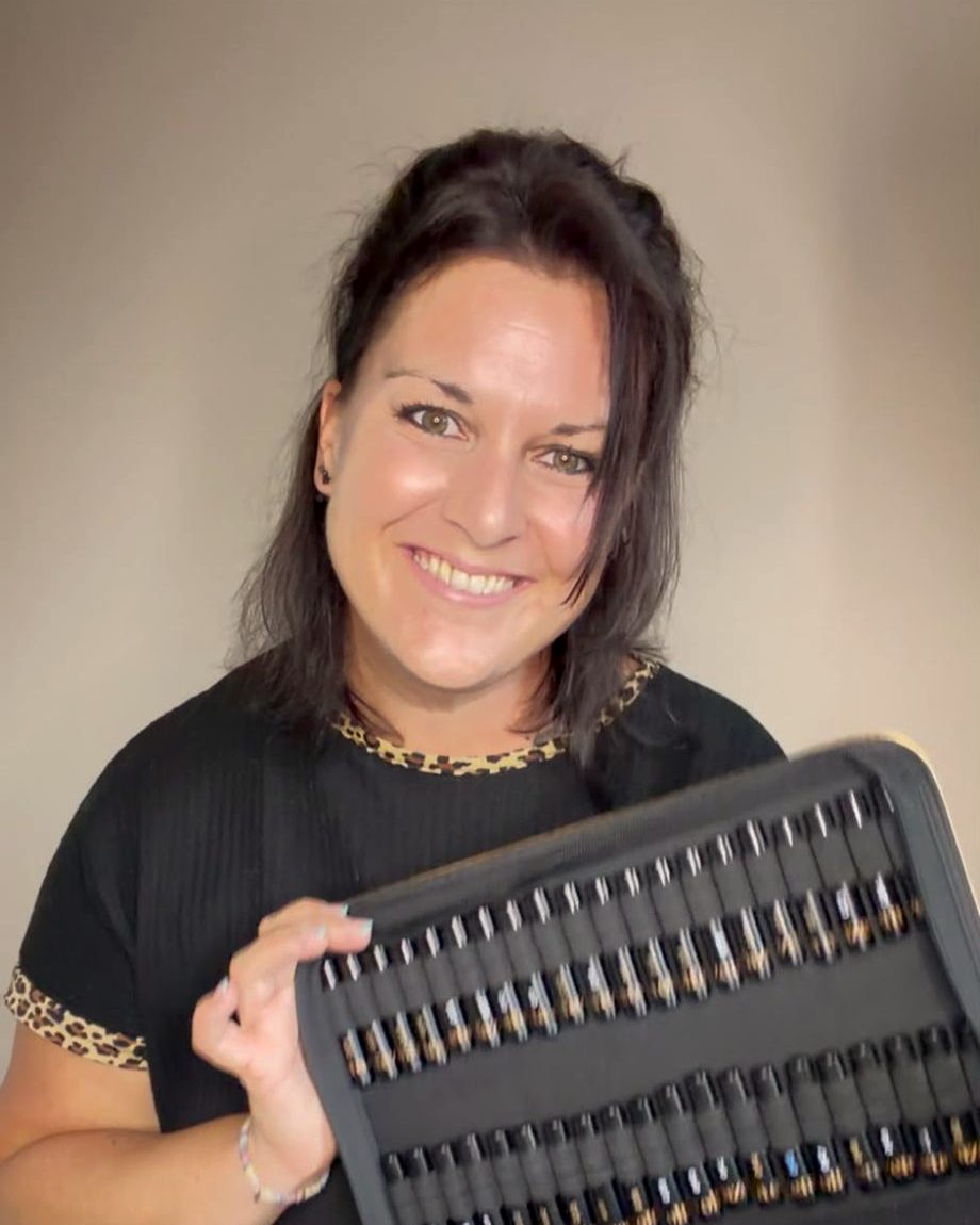Vanessa, souriante